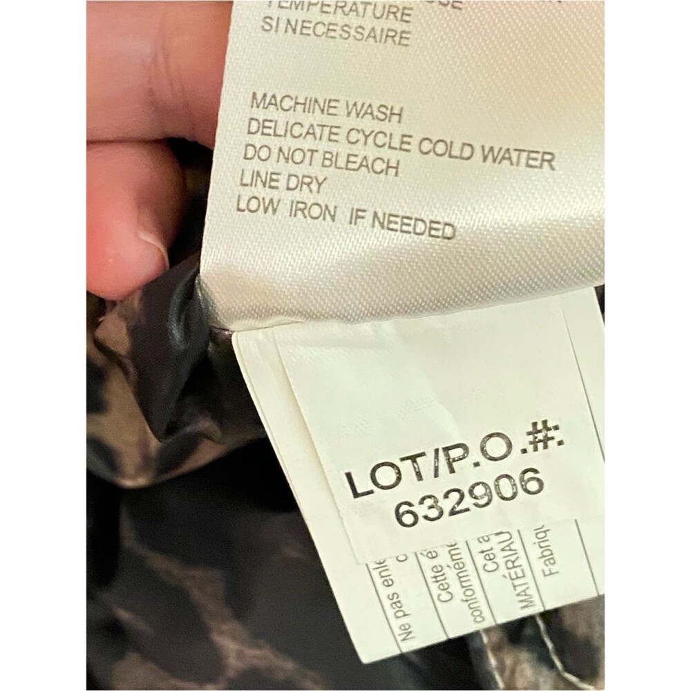Chico's Reversible Puffer Vest Zenergy Leopard Print and Cream Both w Pockets Lg - Picture 6 of 6